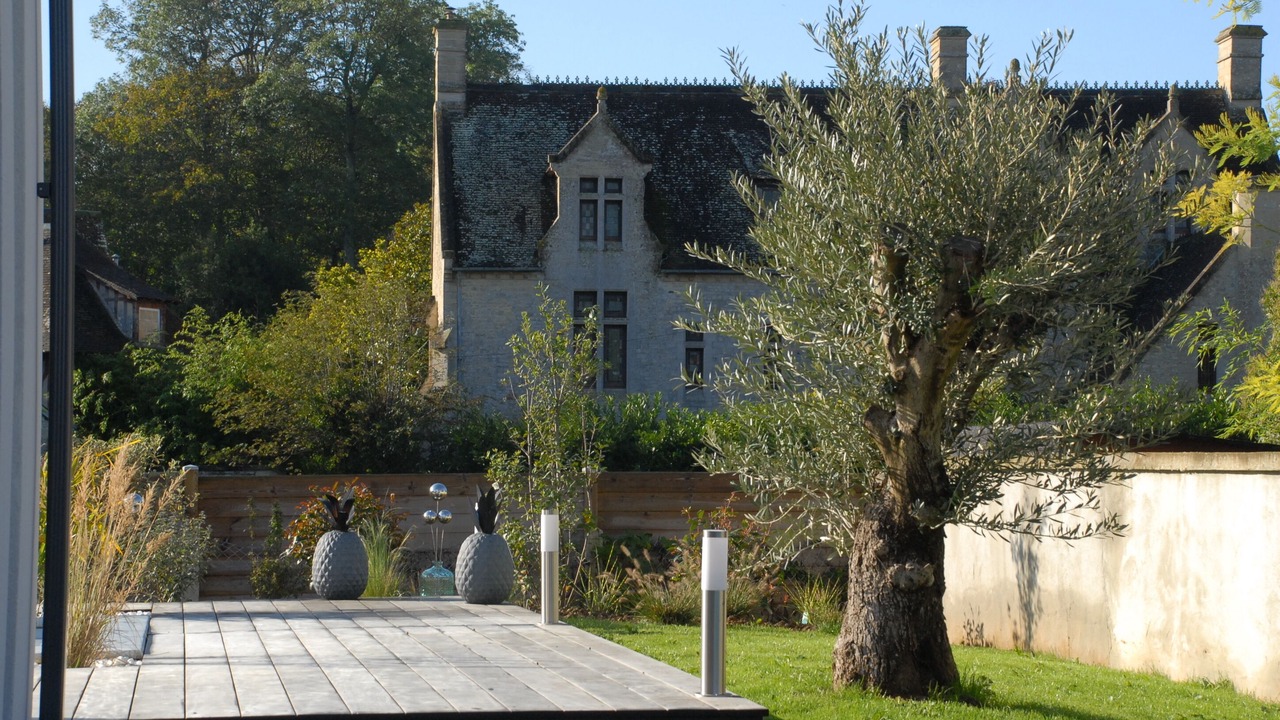 Photo of Outdoor in Commes