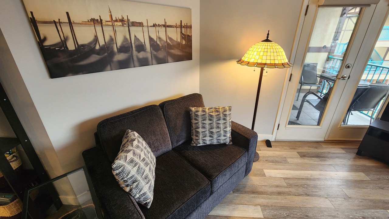 Photo of Livingroom in Okanagan-Similkameen