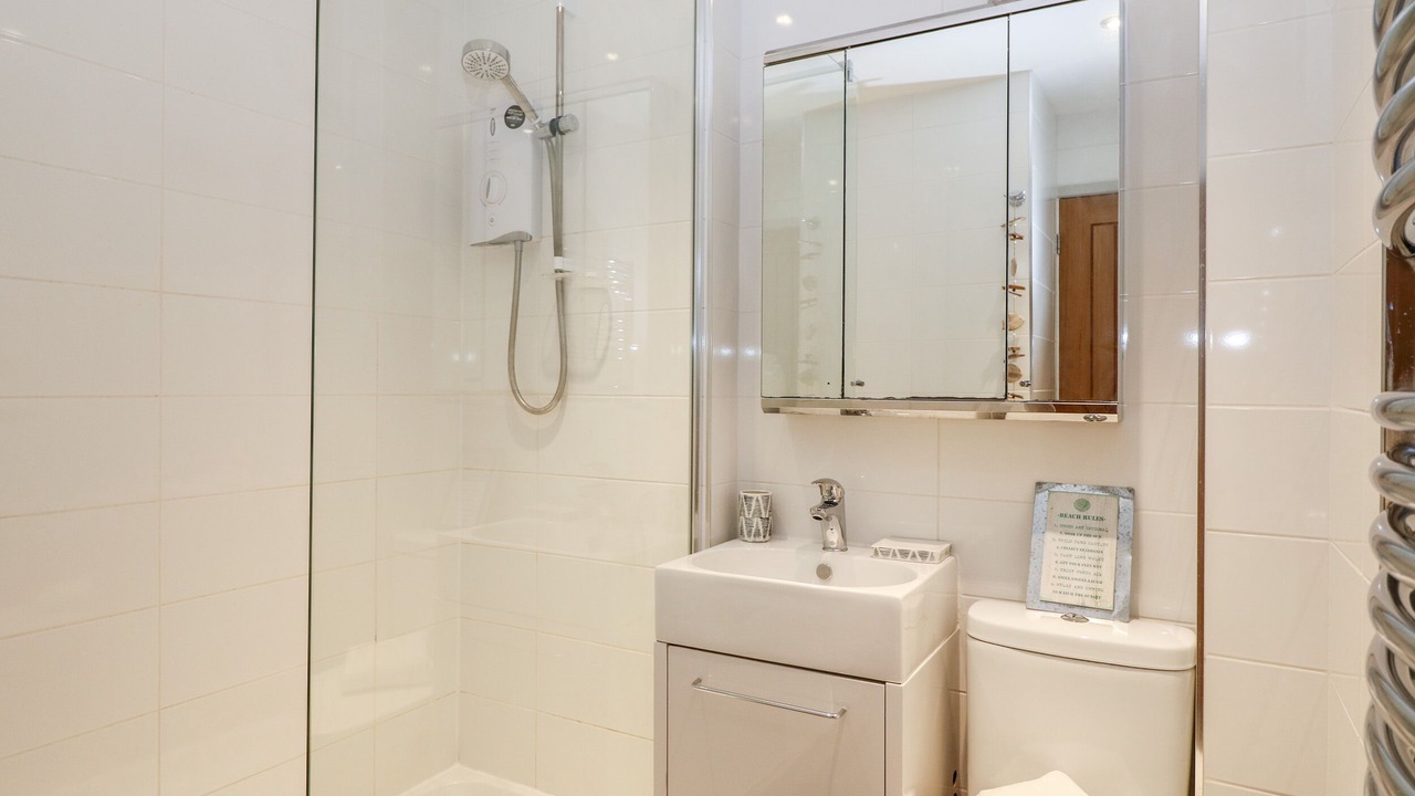 Photo of Bathroom in Porthtowan