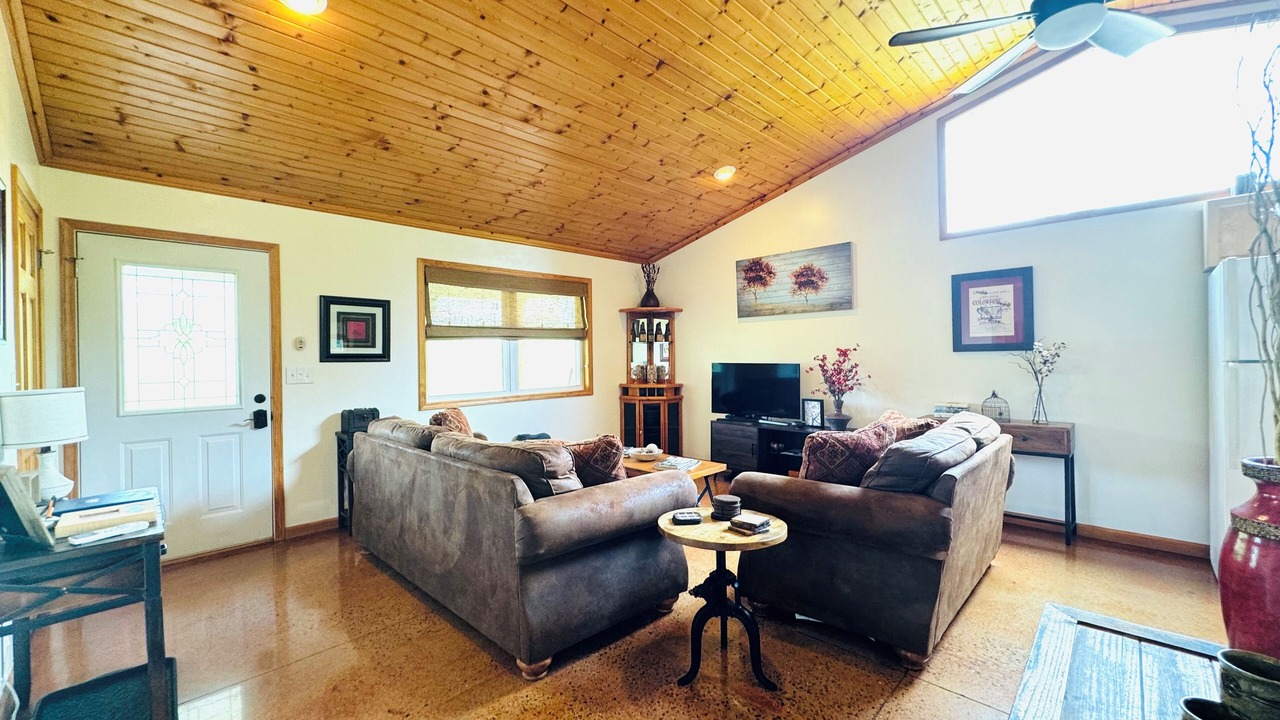 Photo of Livingroom in Alto Pass