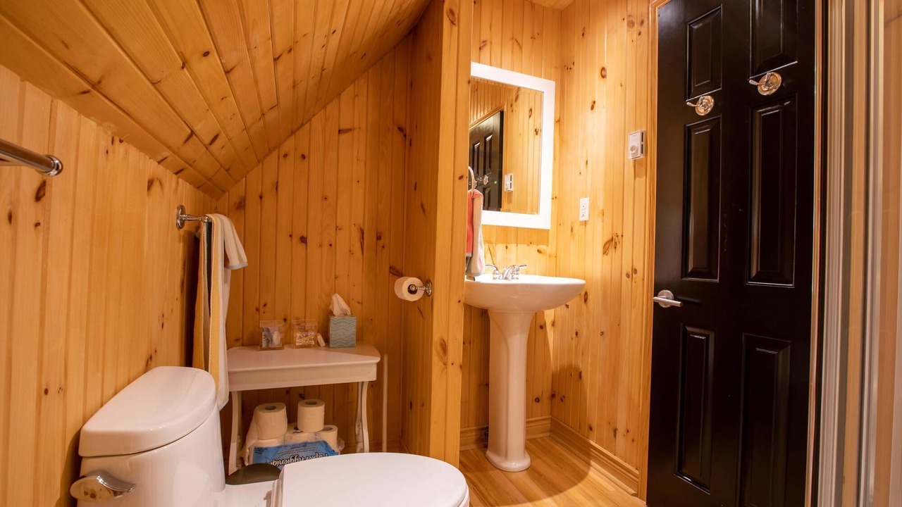 Photo of Bathroom in MacTier