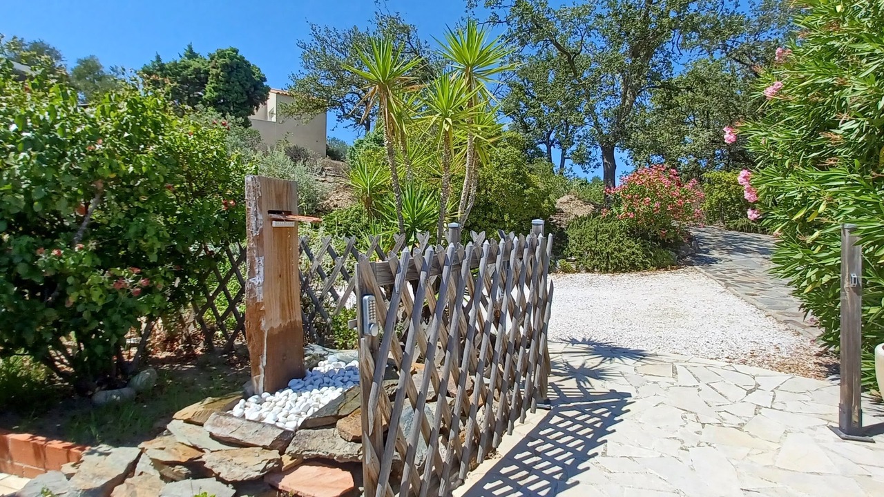 Photo of Outdoor in Corbere