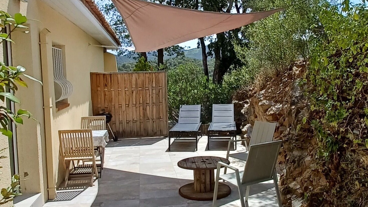 Photo of Patio Balcony in Corbere