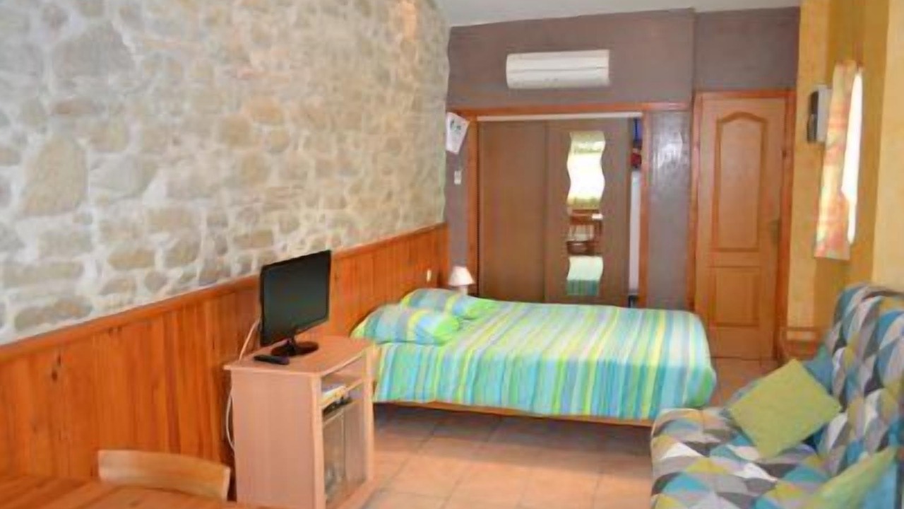 Photo of Bedroom in Saint-Papoul