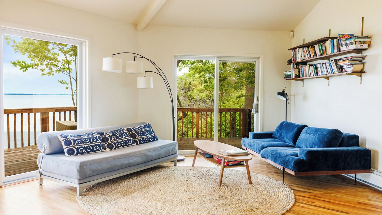 Photo of Livingroom in Baiting Hollow