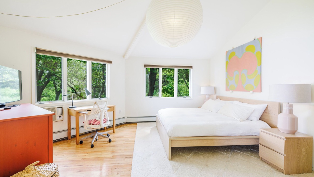 Photo of Bedroom in Baiting Hollow