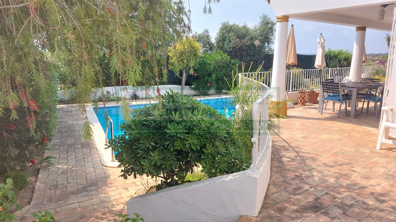 Photo of Outdoor in Guia