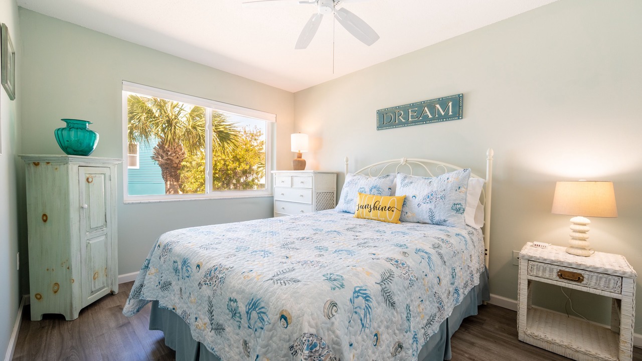 Photo of Bedroom in Bradenton Beach