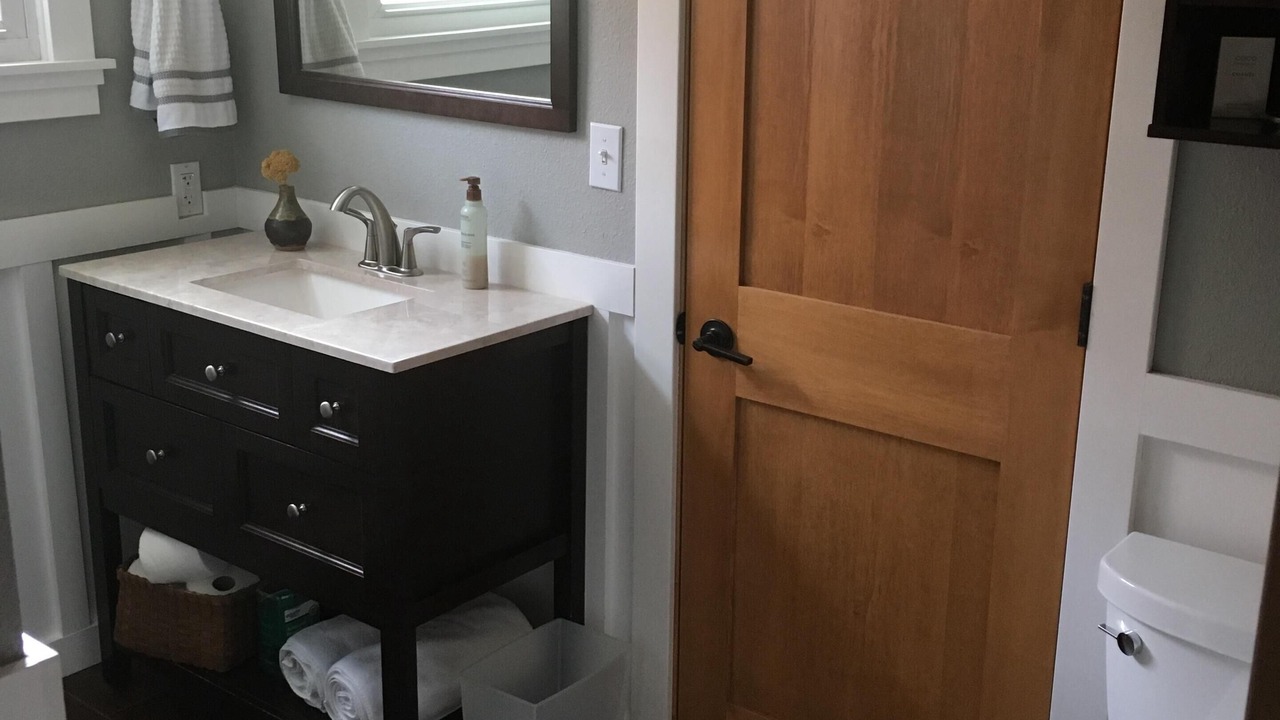 Photo of Bathroom in Colgate