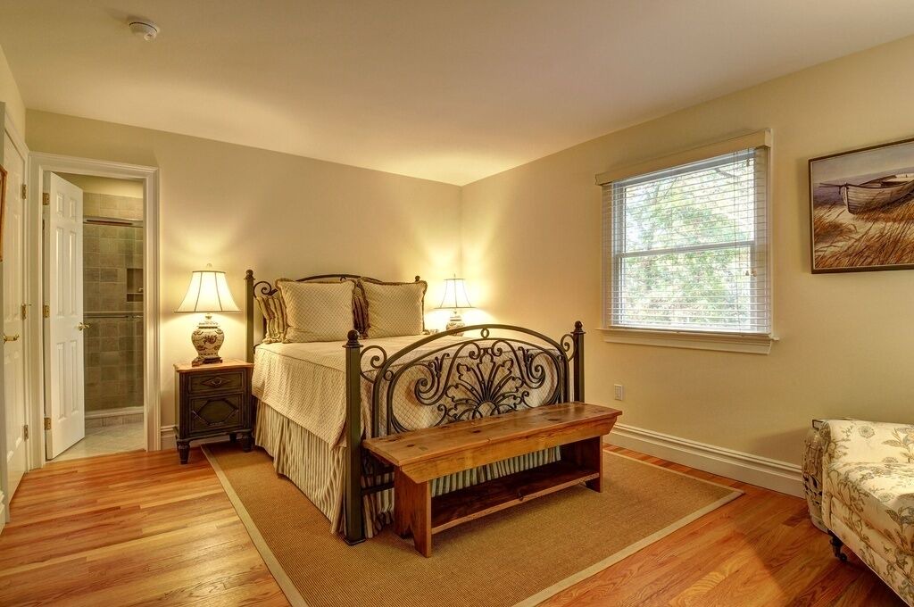 Photo of Bedroom in Wainscott Woods