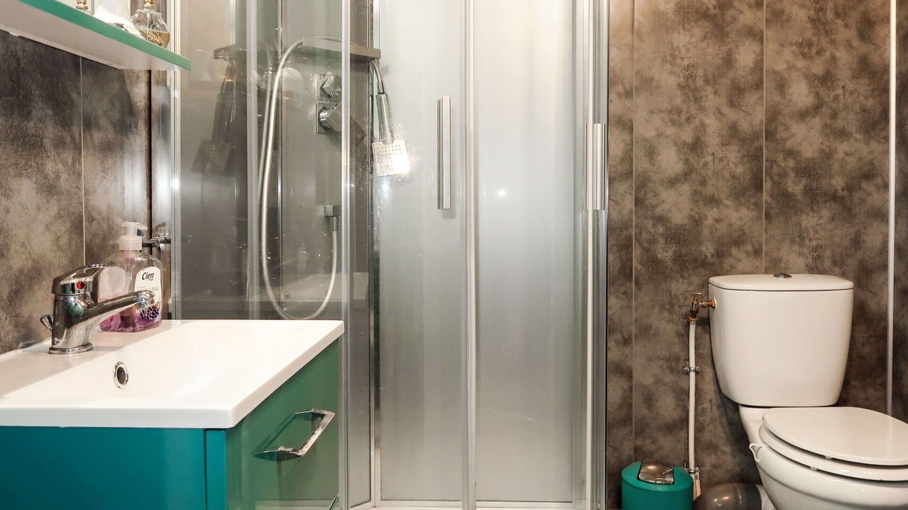 Photo of Bathroom in Locquirec