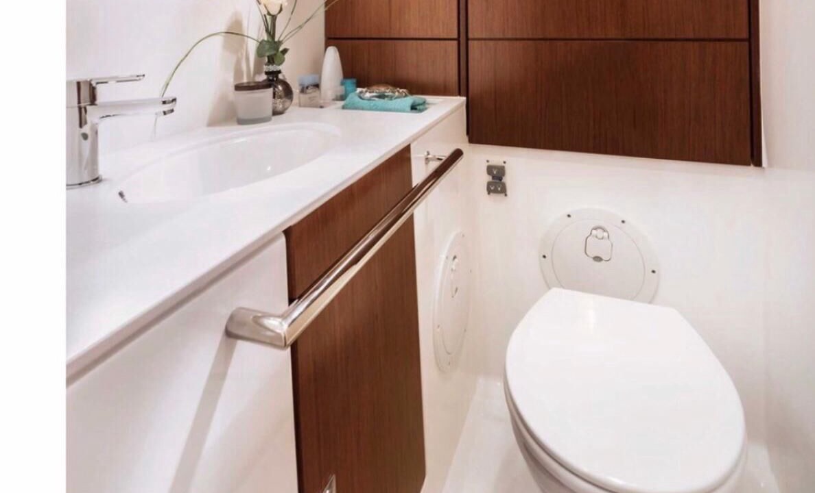 Photo of Bathroom in Mangalia