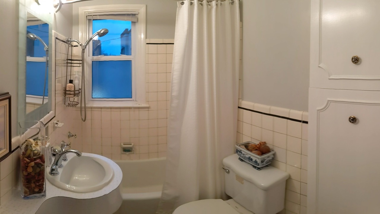 Photo of Bathroom in Bridgeview