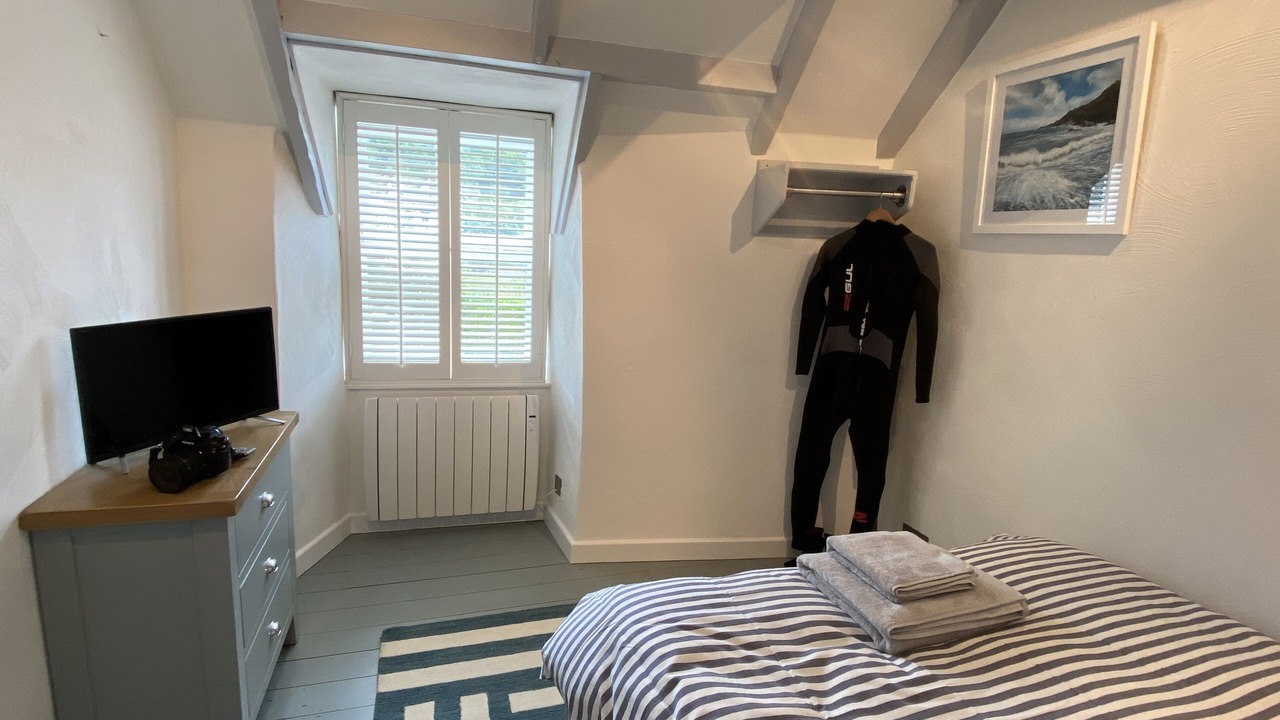 Photo of Bedroom in Helford Passage