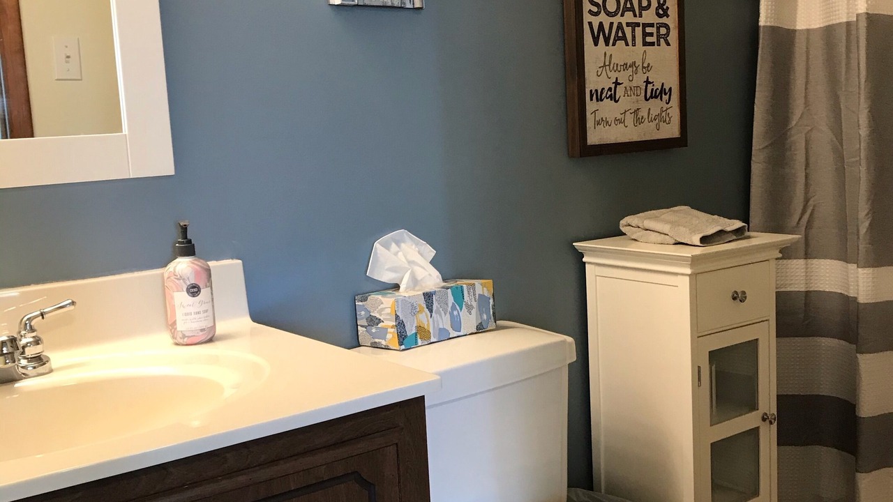 Photo of Bathroom in Goreville