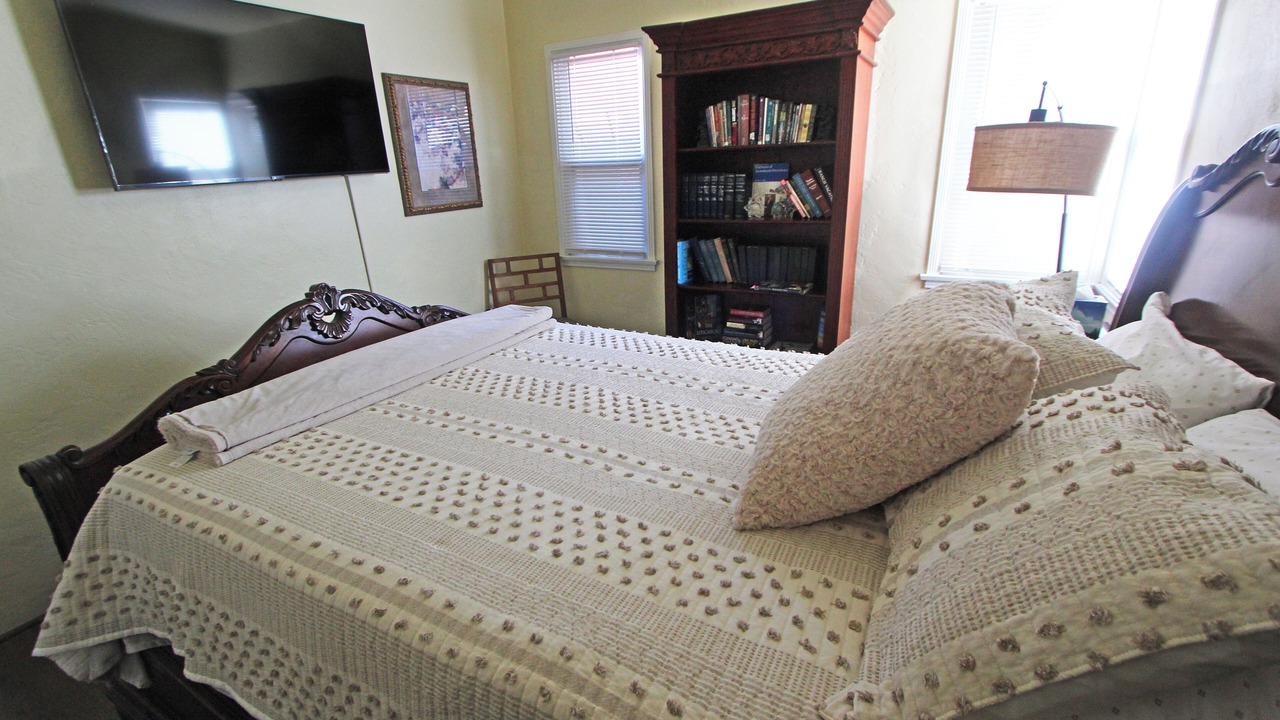 Photo of Bedroom in Lompoc