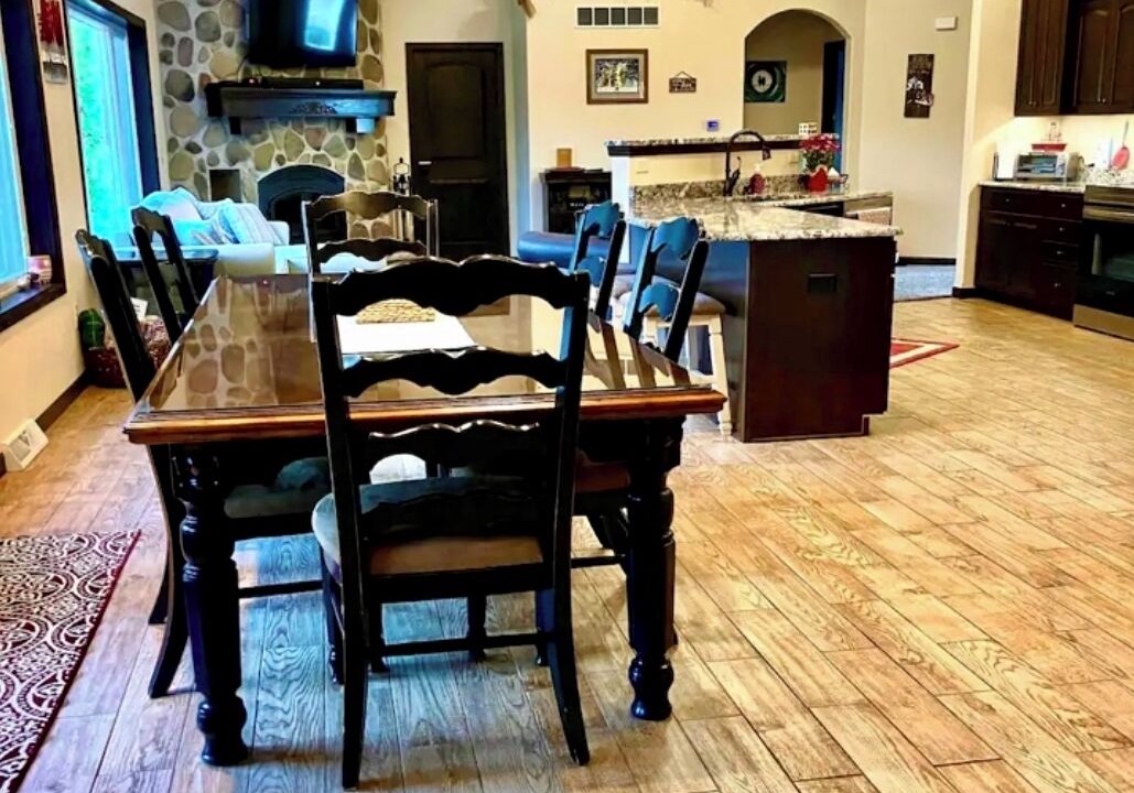 Photo of Bedroom in Manitowoc