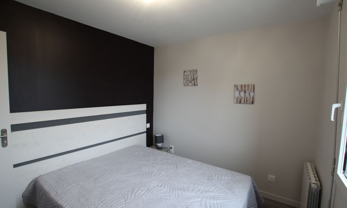 Photo of Bedroom in Saint-Vaast-la-Hougue