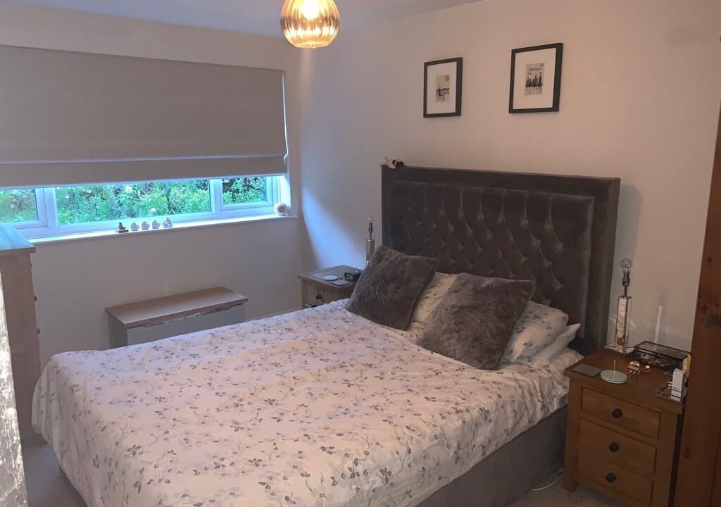 Photo of Bedroom in Hampton Wick