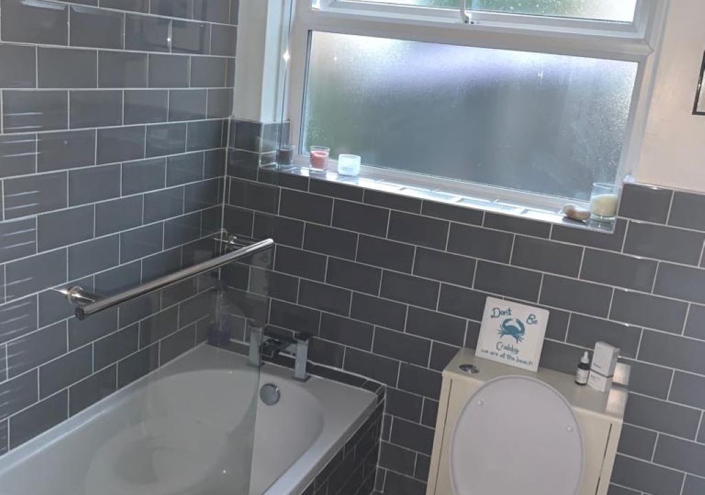 Photo of Bathroom in Hampton Wick