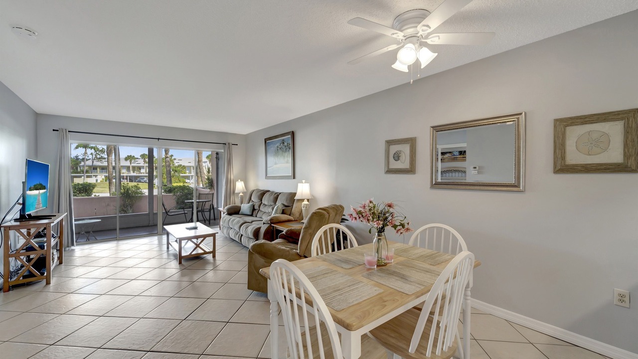 Photo of Livingroom in Plantation