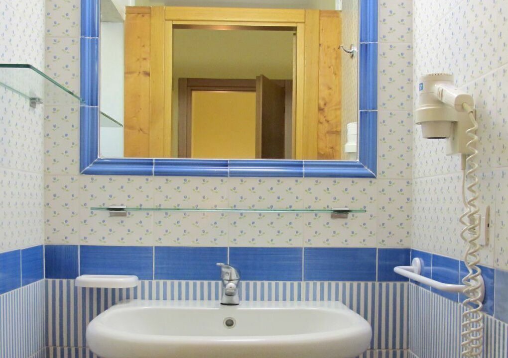 Photo of Bathroom in Corno