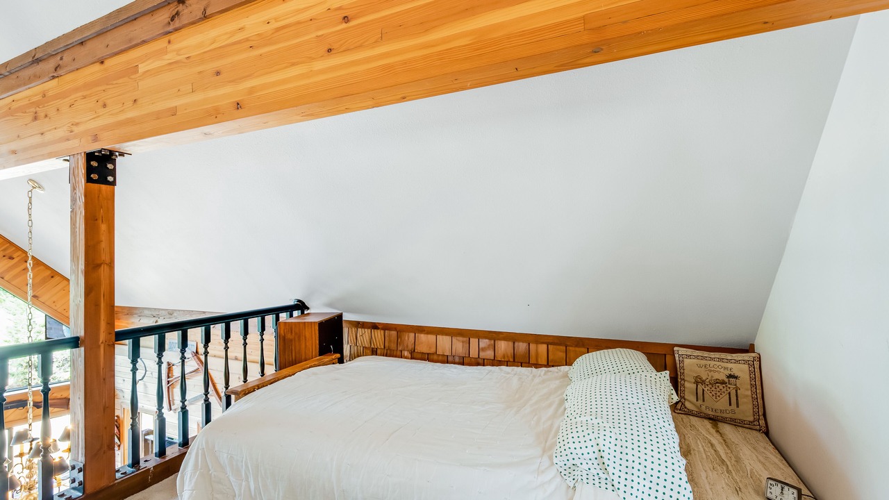 Photo of Bedroom in Hyak