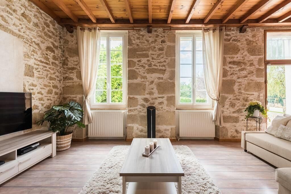 Photo of Livingroom in Saint-Felix-de-Foncaude