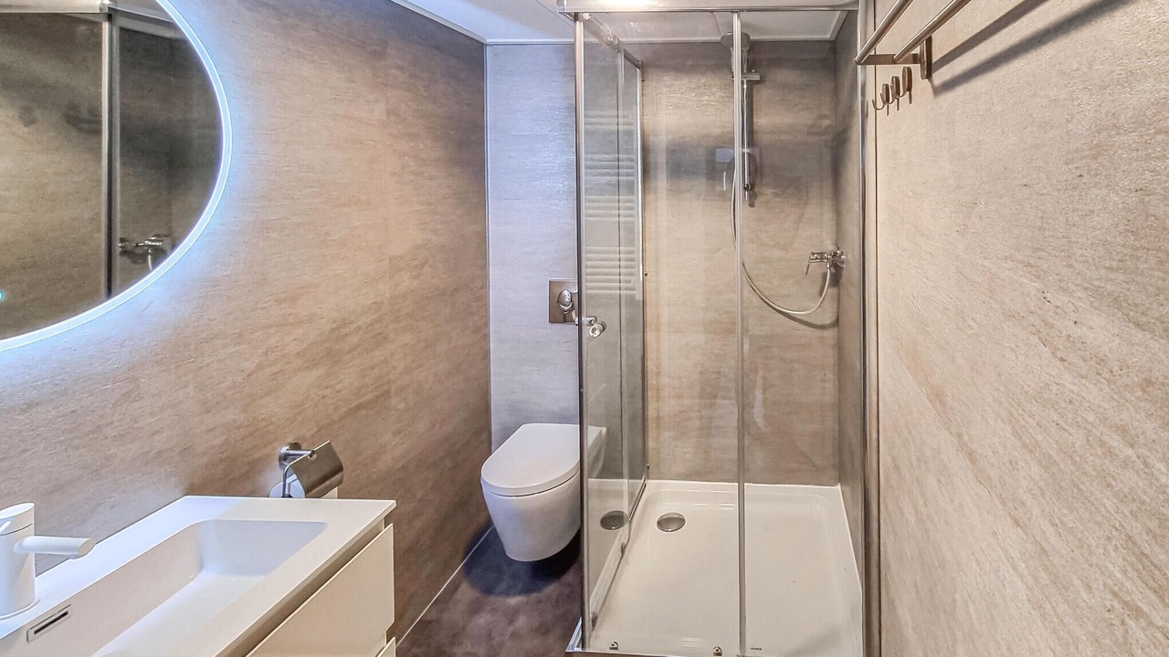 Photo of Bathroom in Grou