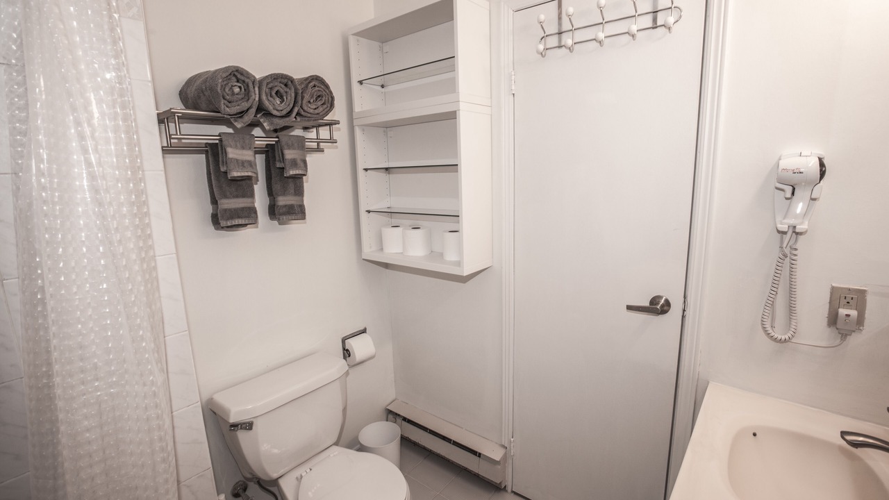 Photo of Bathroom in Cabbagetown South