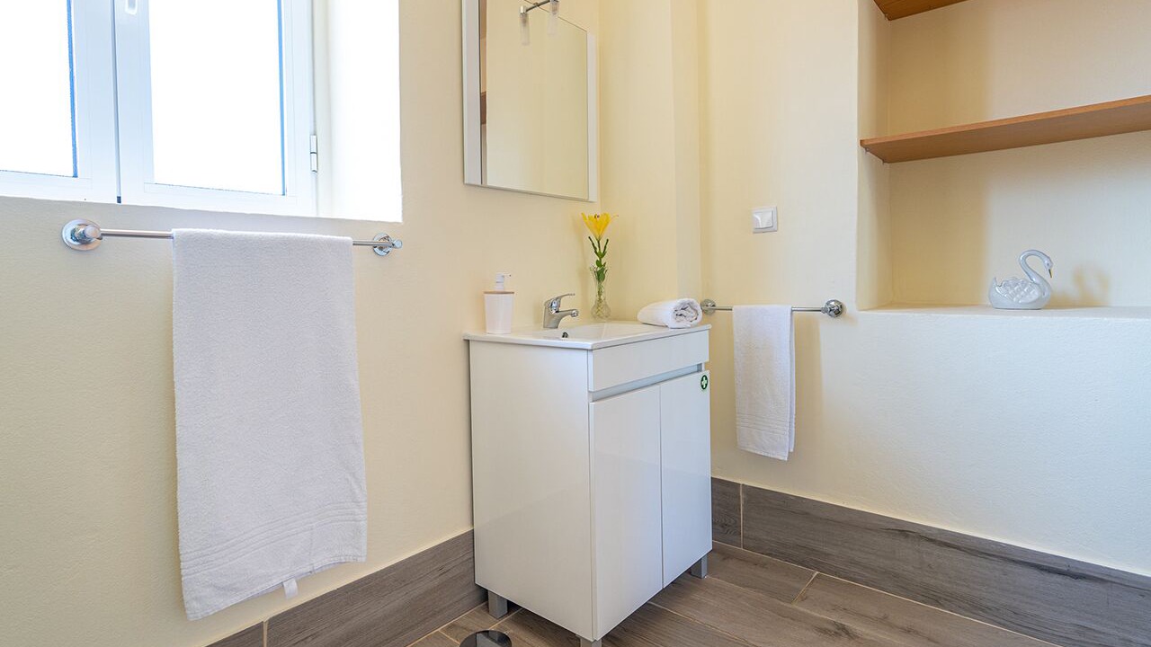 Photo of Bathroom in Prazeres