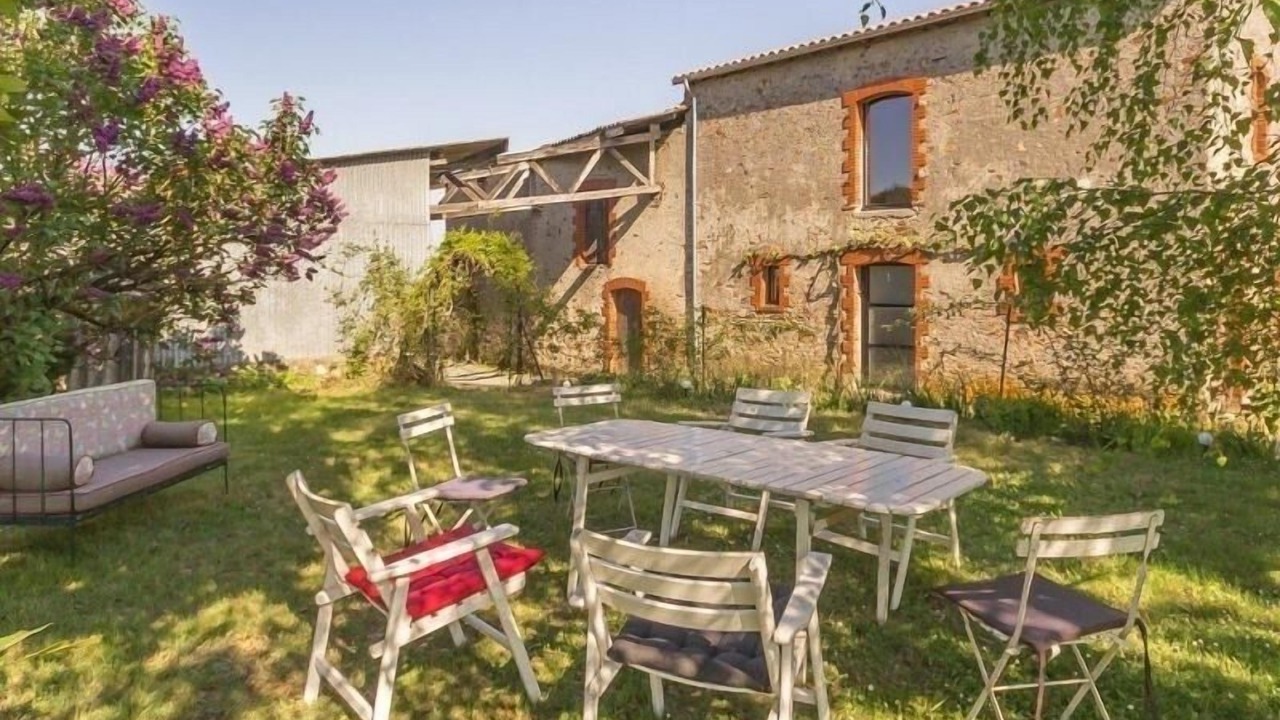 Photo of Outdoor in Monnieres