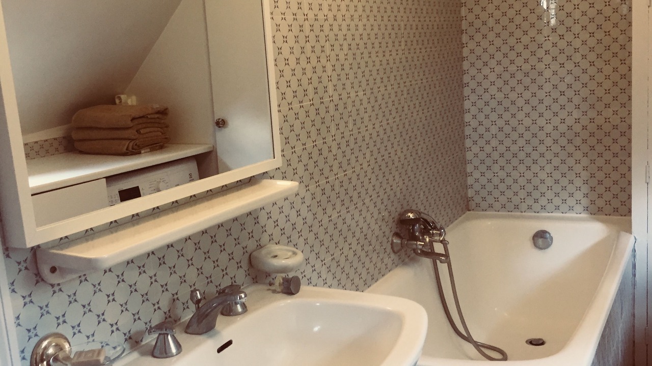 Photo of Bathroom in Noisy-sur-Ecole