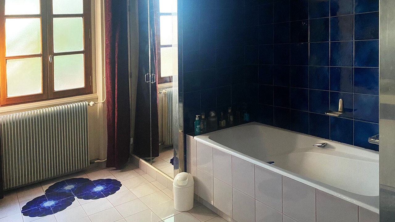 Photo of Bathroom in Beaune