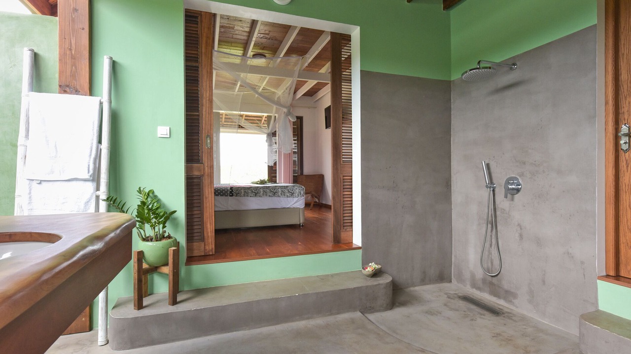 Photo of Bathroom in Taravao