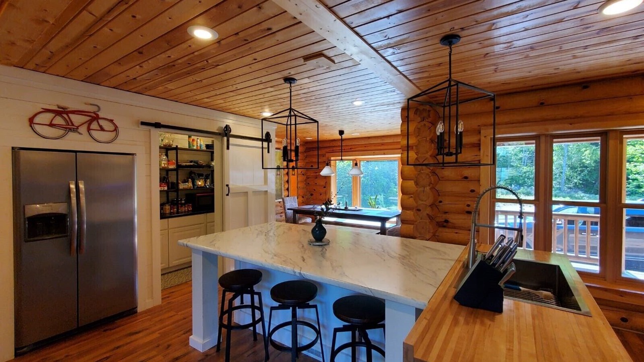 Photo of Kitchen in Atlantic Mine