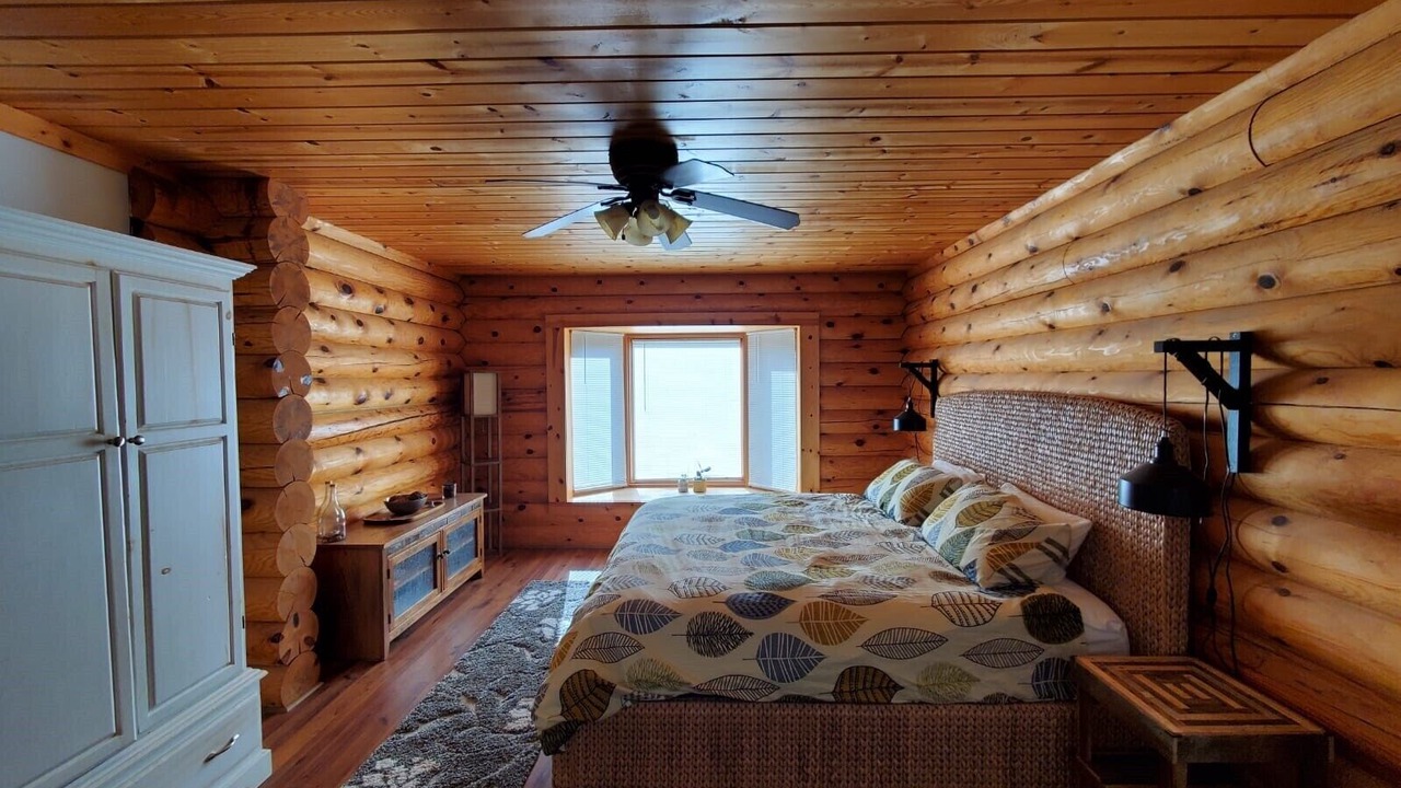 Photo of Bedroom in Atlantic Mine
