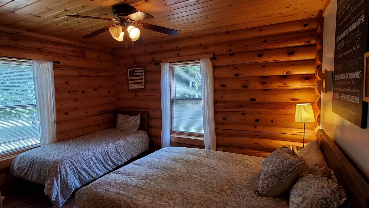 Photo of Bedroom in Atlantic Mine