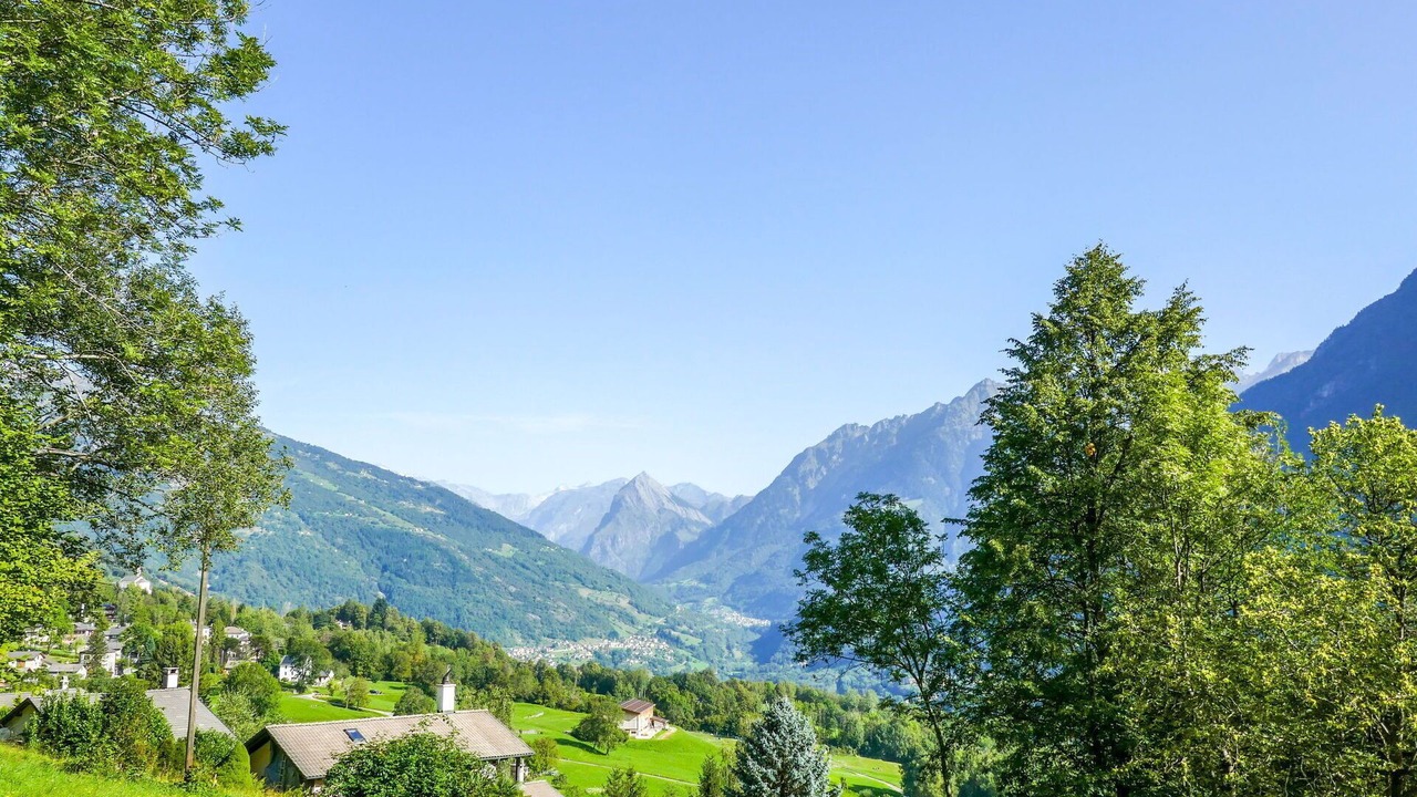 Photo of Outdoor in Semione