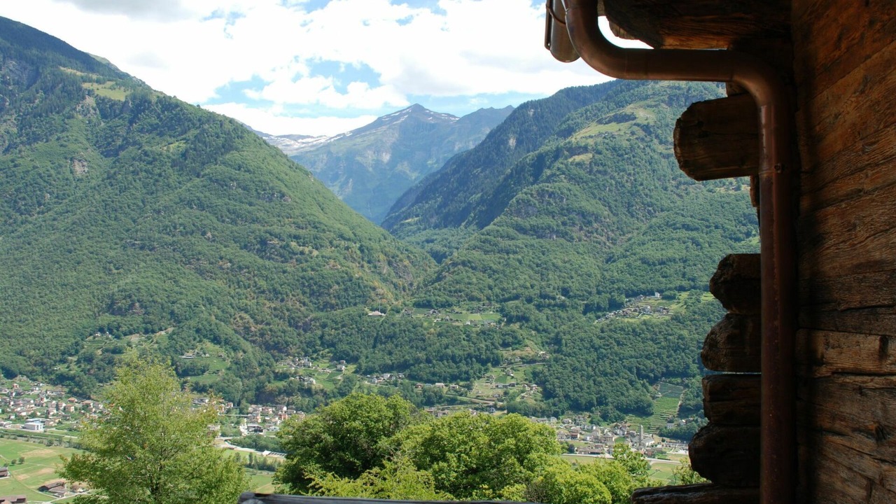 Photo of Others in Semione