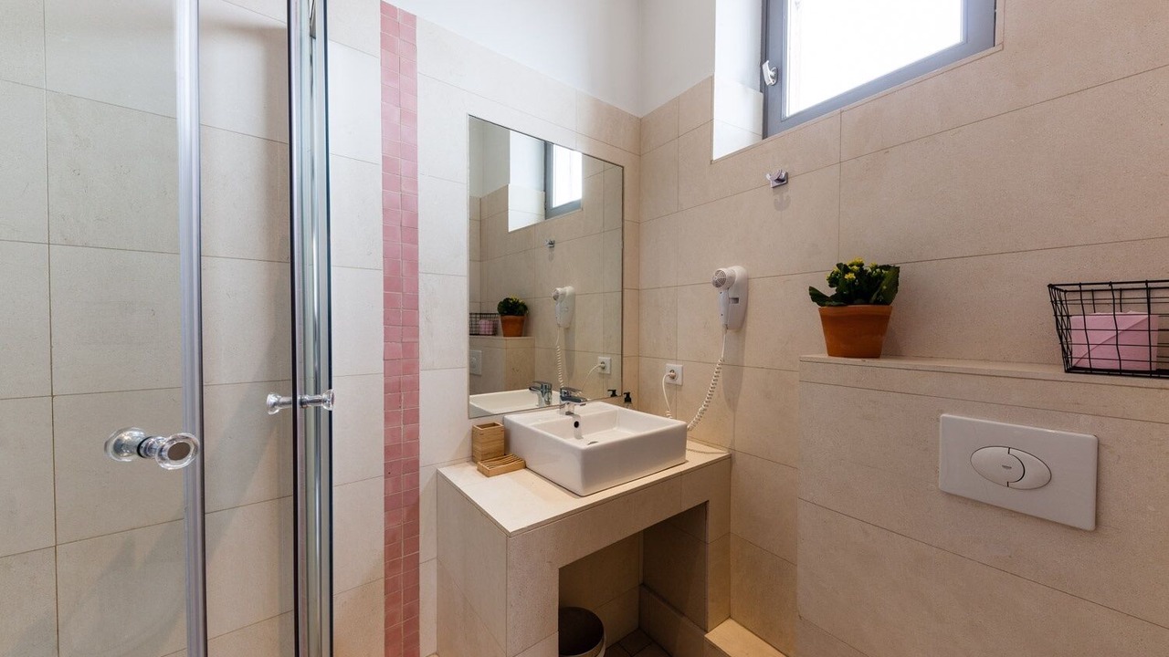 Photo of Bathroom in Opera