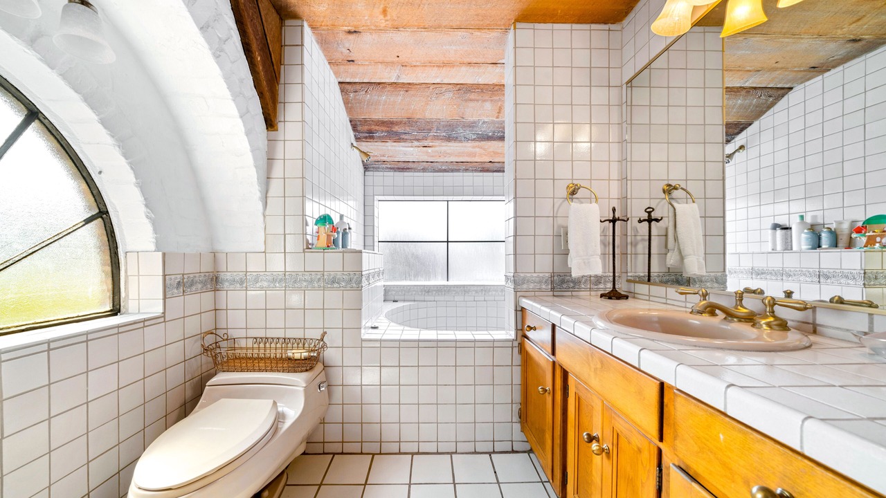 Photo of Bathroom in Land Park