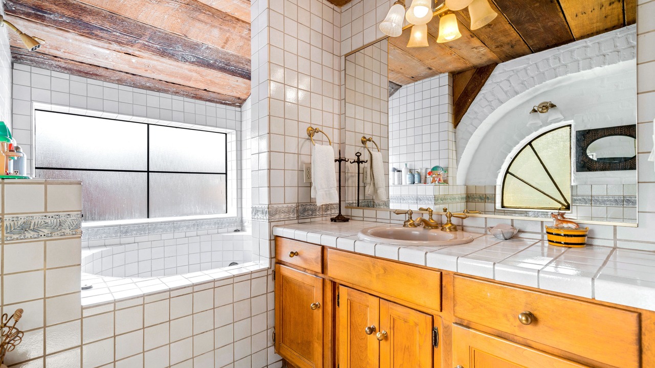 Photo of Bathroom in Land Park