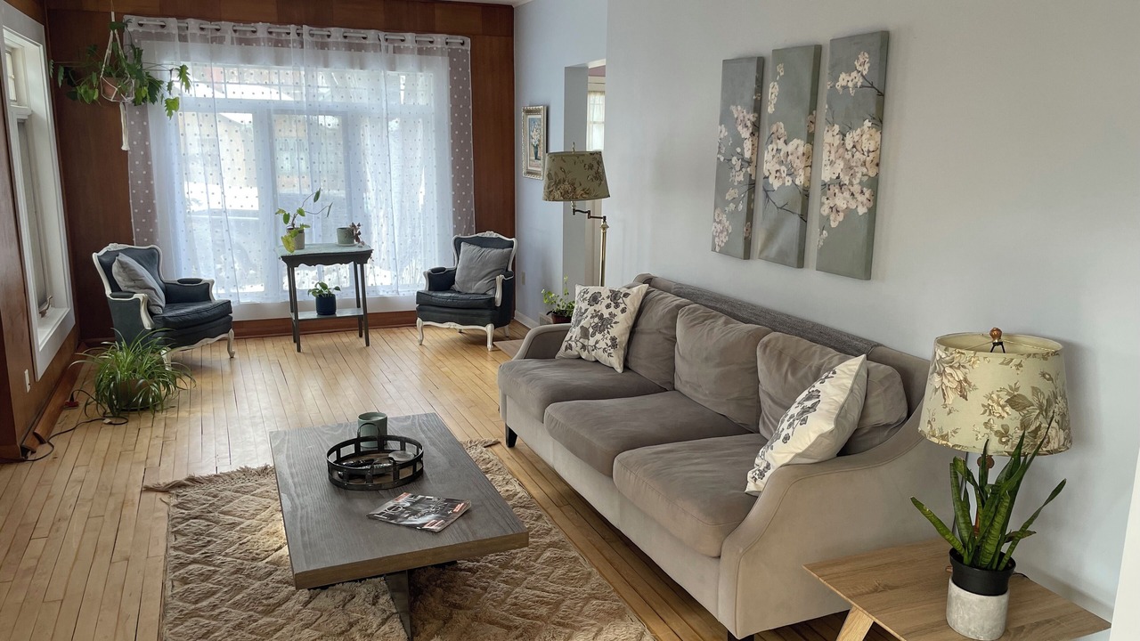 Photo of Livingroom in Saskatoon Downtown