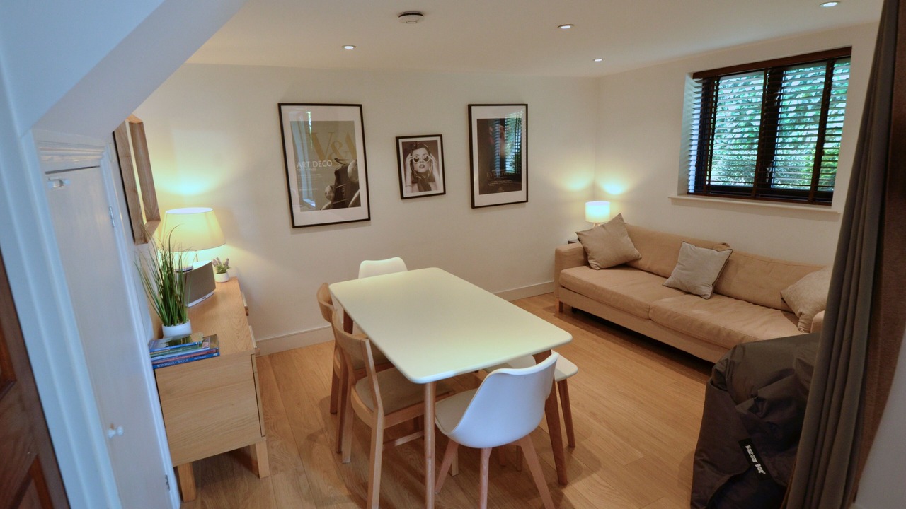 Photo of Livingroom in Windsor City Centre