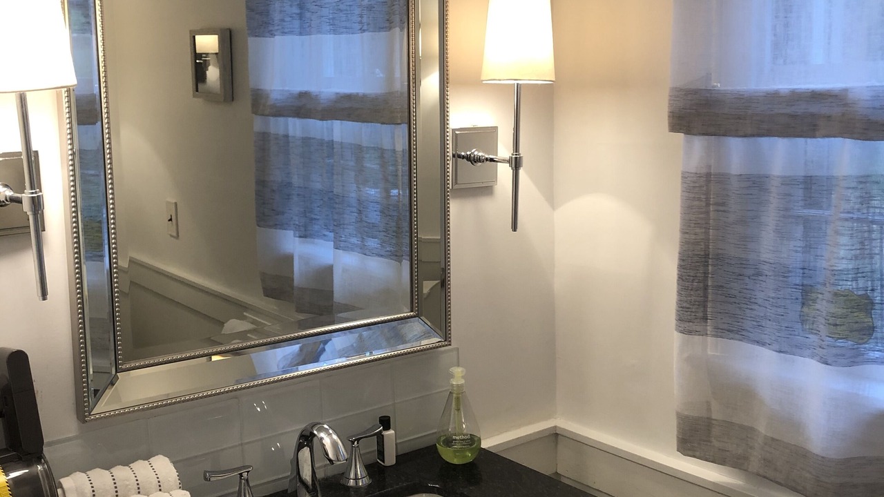 Photo of Bathroom in Cutchogue