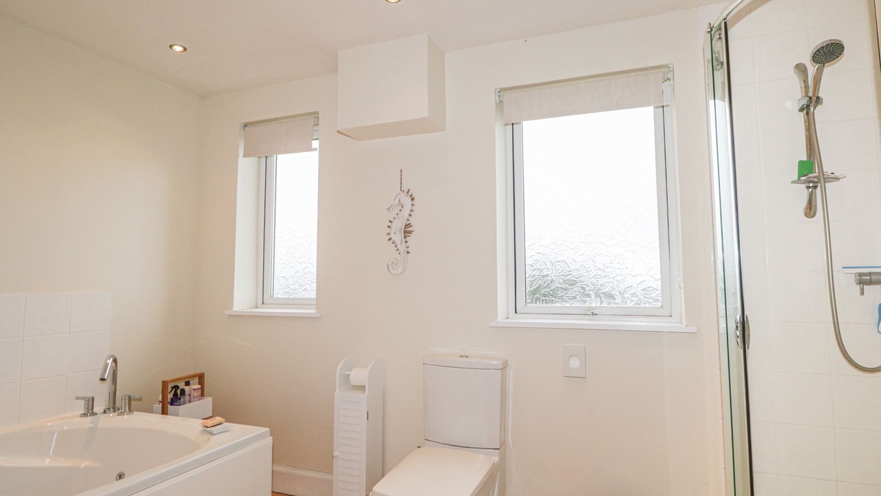 Photo of Bathroom in Hallin