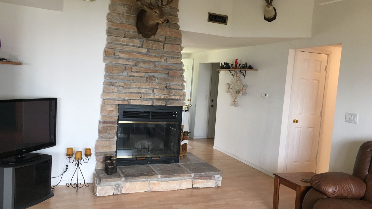Photo of Livingroom in Edgerton