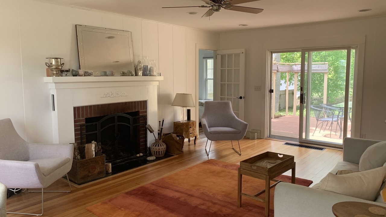 Photo of Livingroom in Cutchogue