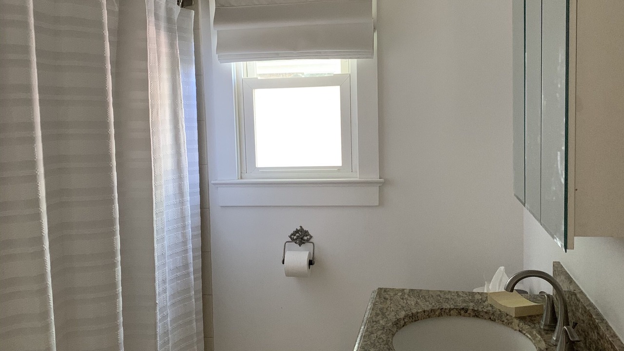 Photo of Bathroom in Cutchogue